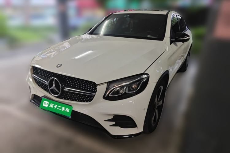Used Mercedes-Benz GLC Coupe 2017 GLC 200 4MATIC Coupe SUV Guazi used car, China used car export, Used car for sale, Used cars, Cheapest cars for sale