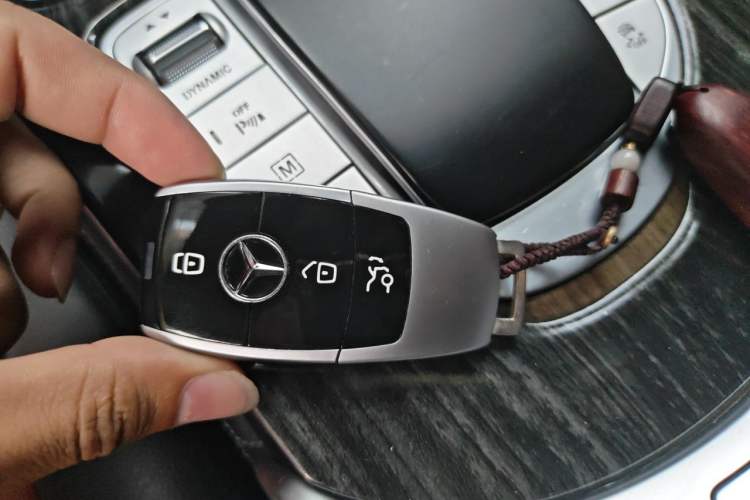 Used Mercedes-Benz GLC Coupe 2017 GLC 260 4MATIC Coupe SUV Vehicle Key