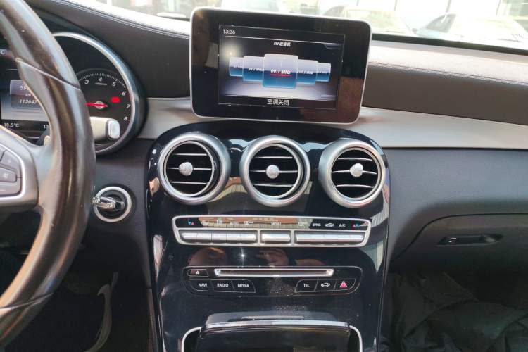 Used Mercedes-Benz GLC Coupe 2018 GLC 200 4MATIC Coupe SUV Audio And AC Panel