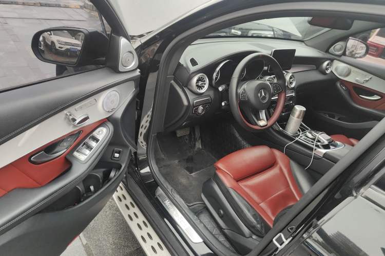 Used Mercedes-Benz GLC Coupe 2018 GLC 200 4MATIC Coupe SUV Driver Seat