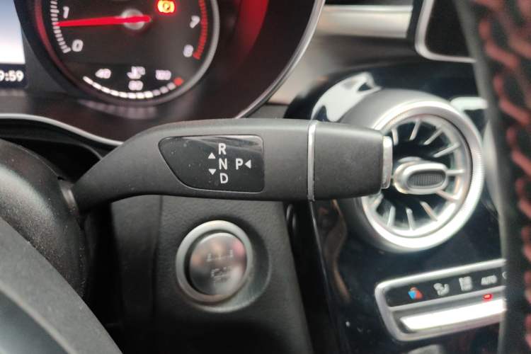 Used Mercedes-Benz GLC Coupe 2018 GLC 200 4MATIC Coupe SUV Gear Lever