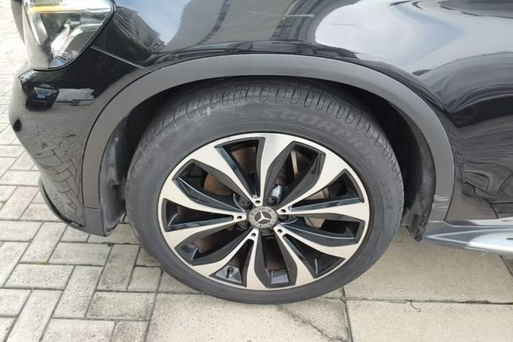 Used Mercedes-Benz GLC Coupe 2018 GLC 260 4MATIC Coupe SUV Left Front Wheel Hub