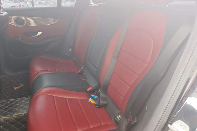 Used Mercedes-Benz GLC Coupe 2018 GLC 260 4MATIC Coupe SUV Left Rear Seat