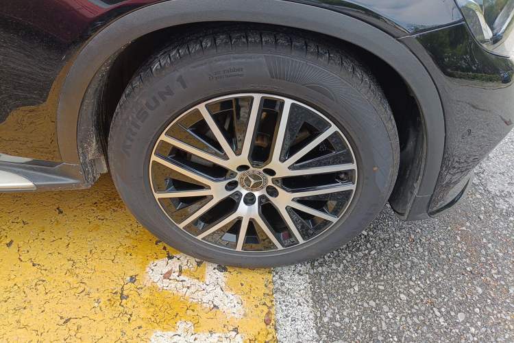 Used Mercedes-Benz GLC Coupe 2018 GLC 200 4MATIC Coupe SUV Right Front Wheel Hub