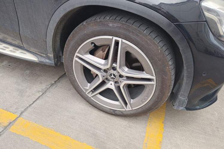 Used Mercedes-Benz GLC Coupe 2018 GLC 260 4MATIC Coupe SUV Right Front Wheel Hub