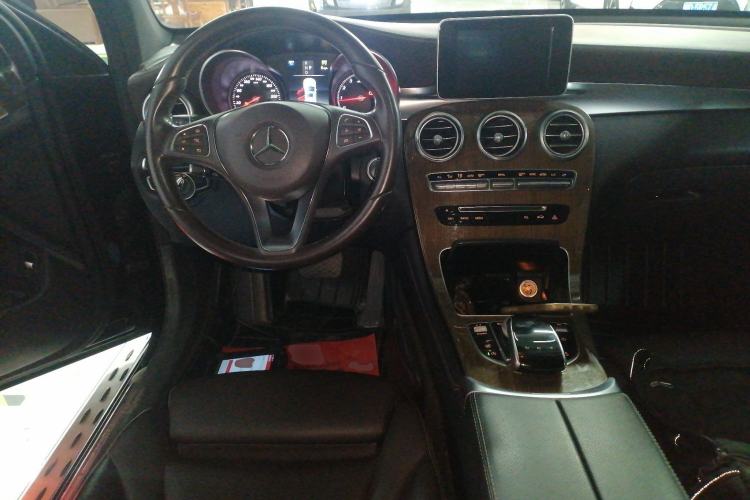 Used Mercedes-Benz GLC Coupe 2018 GLC 260 4MATIC Coupe SUV Steering Wheel