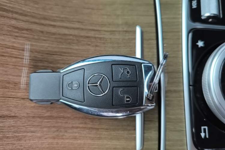 Used Mercedes-Benz GLC Coupe 2018 GLC 260 4MATIC Coupe SUV Vehicle Key