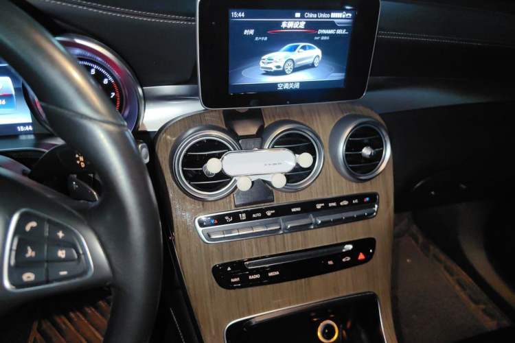 Used Mercedes-Benz GLC Coupe 2018 GLC 260 4MATIC Coupe SUV Audio And AC Panel