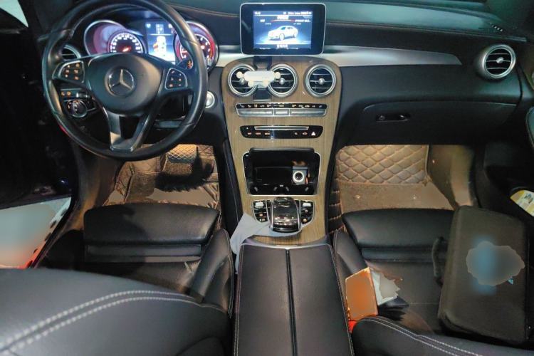 Used Mercedes-Benz GLC Coupe 2018 GLC 260 4MATIC Coupe SUV Center Console
