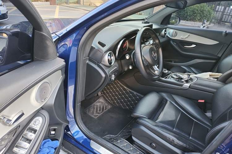 Used Mercedes-Benz GLC Coupe 2018 GLC 200 4MATIC Coupe SUV Driver Seat