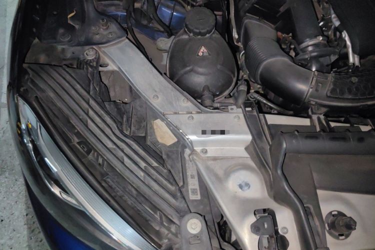 Used Mercedes-Benz GLC Coupe 2018 GLC 260 4MATIC Coupe SUV Engine Bay Right