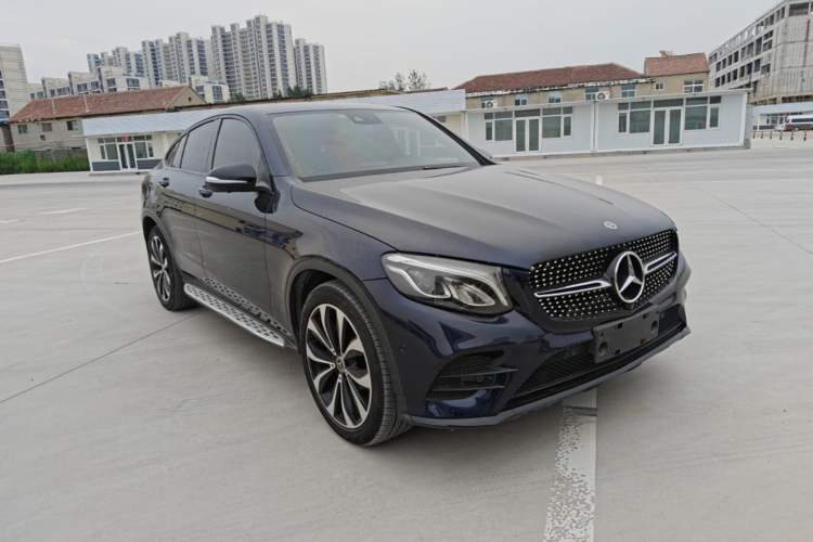 Used Mercedes-Benz GLC Coupe 2018 GLC 260 4MATIC Coupe SUV Front Right 45 Deg