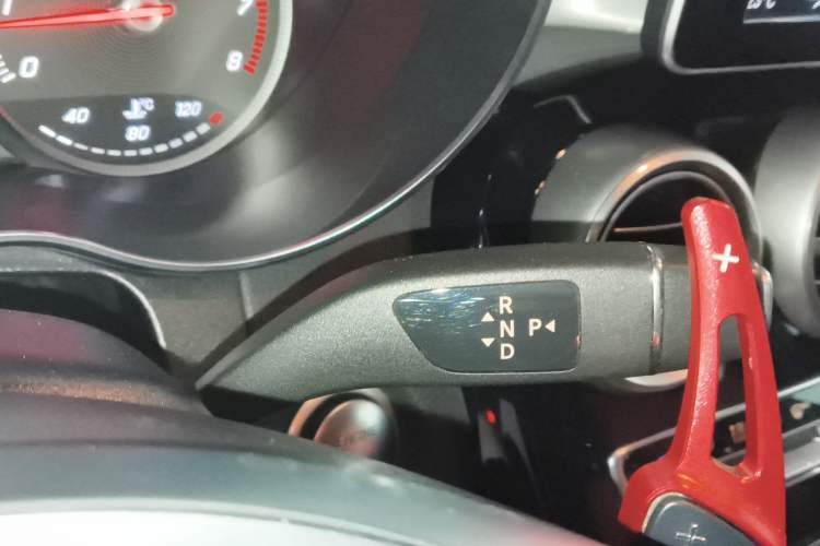 Used Mercedes-Benz GLC Coupe 2018 GLC 200 4MATIC Coupe SUV Gear Lever