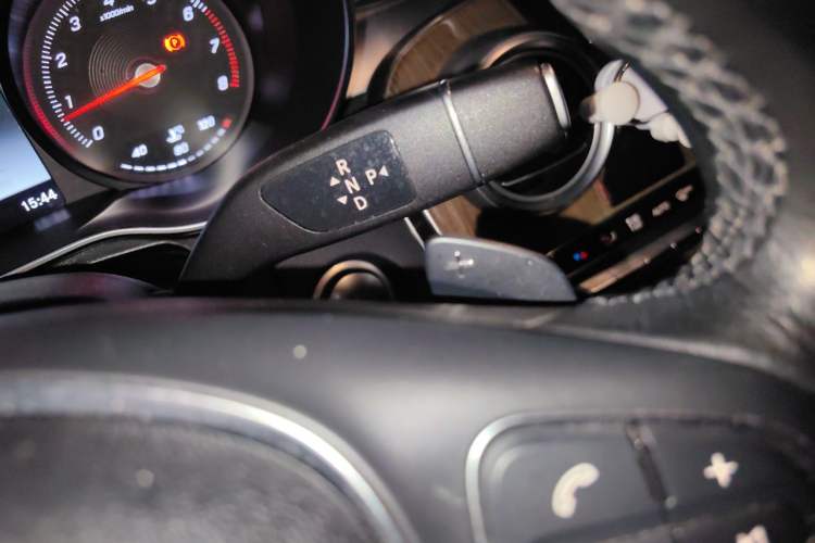 Used Mercedes-Benz GLC Coupe 2018 GLC 260 4MATIC Coupe SUV Gear Lever