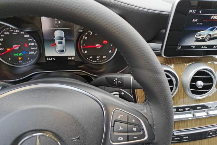 Used Mercedes-Benz GLC Coupe 2018 GLC 260 4MATIC Coupe SUV Gear Lever
