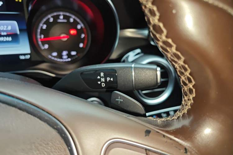 Used Mercedes-Benz GLC Coupe 2018 GLC 200 4MATIC Coupe SUV Gear Lever