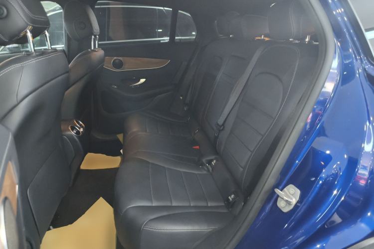 Used Mercedes-Benz GLC Coupe 2018 GLC 260 4MATIC Coupe SUV Interior 4