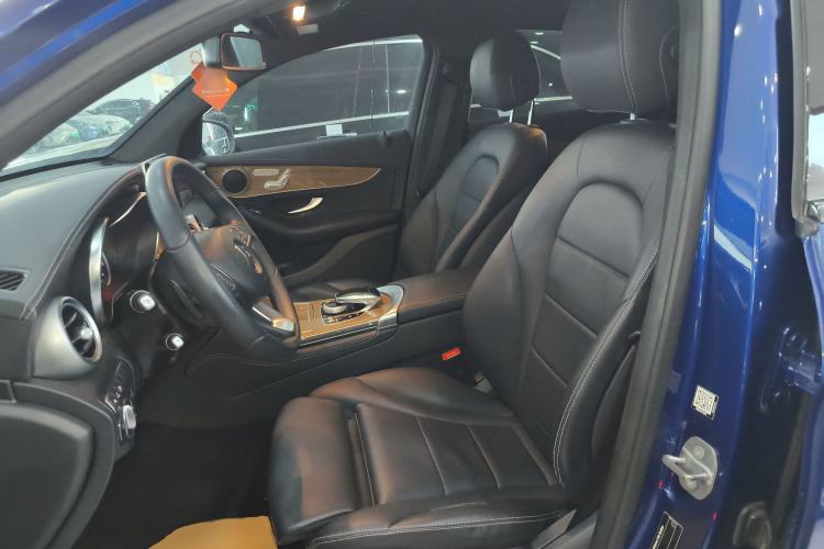 Used Mercedes-Benz GLC Coupe 2018 GLC 260 4MATIC Coupe SUV Left Front Seat