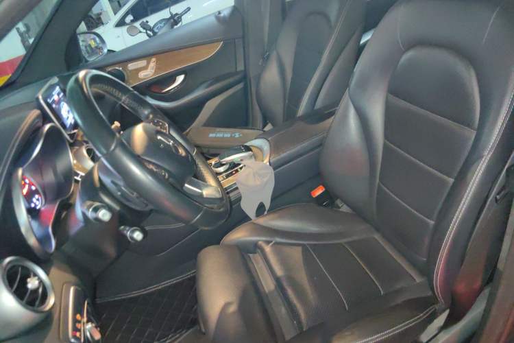 Used Mercedes-Benz GLC Coupe 2018 GLC 260 4MATIC Coupe SUV Left Front Seat