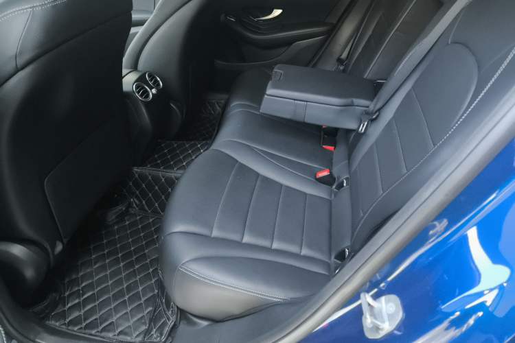 Used Mercedes-Benz GLC Coupe 2018 GLC 200 4MATIC Coupe SUV Left Rear Seat