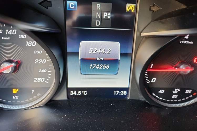 Used Mercedes-Benz GLC Coupe 2018 GLC 200 4MATIC Coupe SUV Odometer Close Up