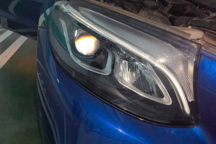 Used Mercedes-Benz GLC Coupe 2018 GLC 200 4MATIC Coupe SUV Right Front Headlight