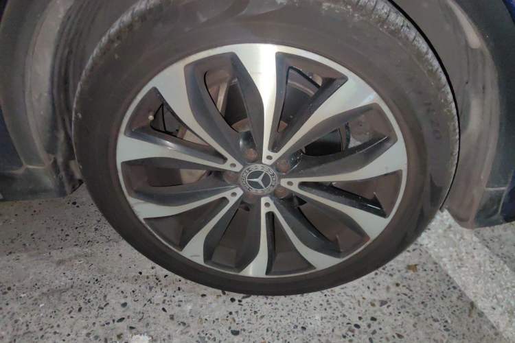 Used Mercedes-Benz GLC Coupe 2018 GLC 260 4MATIC Coupe SUV Right Front Wheel Hub