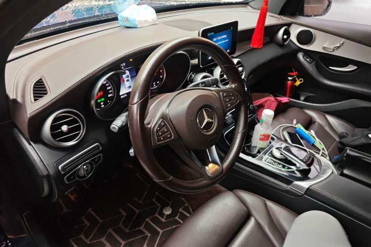Used Mercedes-Benz GLC Coupe 2018 GLC 200 4MATIC Coupe SUV Steering Wheel