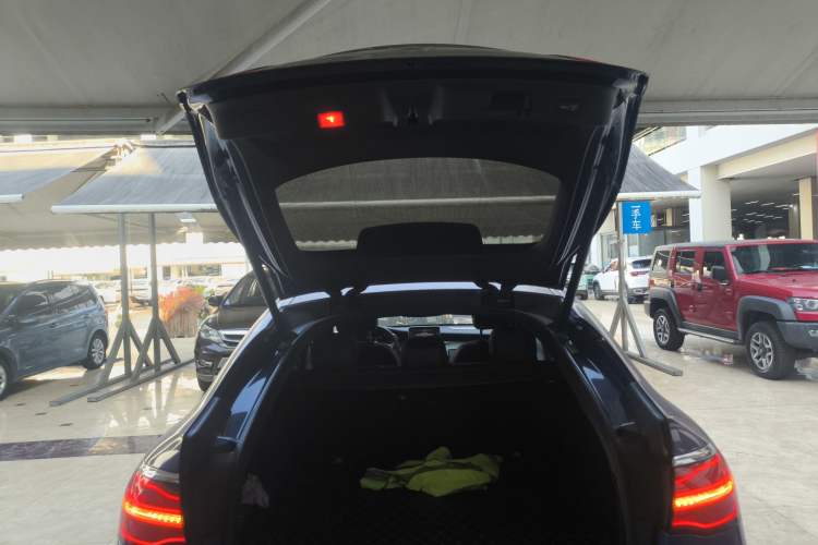 Used Mercedes-Benz GLC Coupe 2018 GLC 200 4MATIC Coupe SUV Trunk