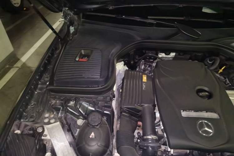 Used Mercedes-Benz GLC Coupe 2018 GLC 260 4MATIC Coupe SUV Engine Bay Right