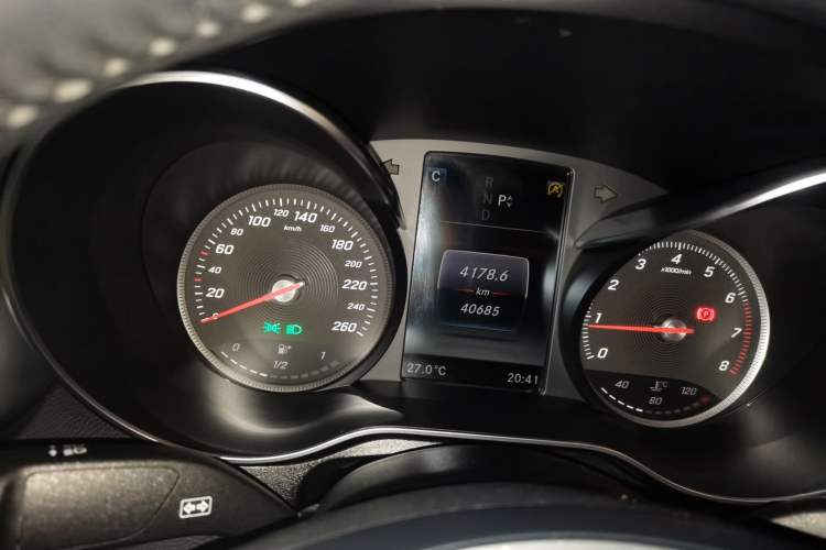 Used Mercedes-Benz GLC Coupe 2018 GLC 260 4MATIC Coupe SUV Instrument Cluster