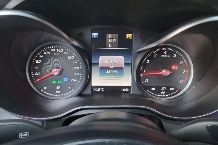 Used Mercedes-Benz GLC Coupe 2018 GLC 260 4MATIC Coupe SUV Instrument Cluster