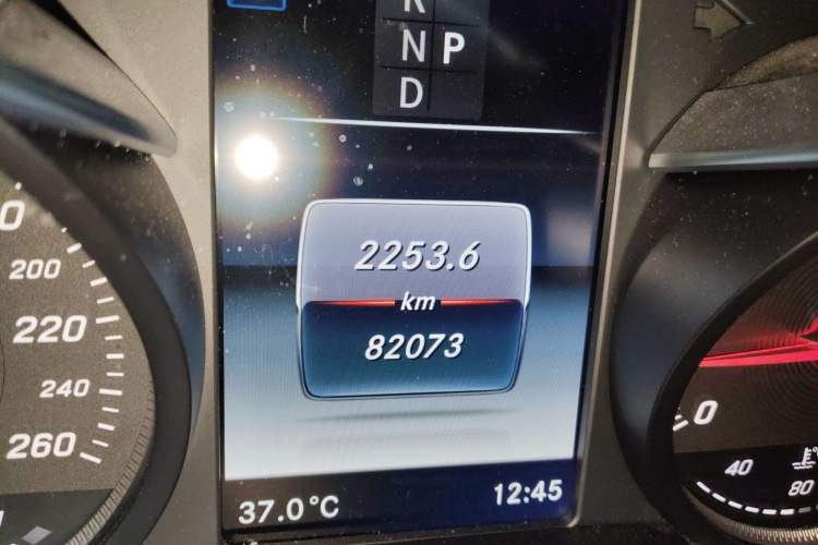 Used Mercedes-Benz GLC Coupe 2018 GLC 200 4MATIC Coupe SUV Odometer Close Up