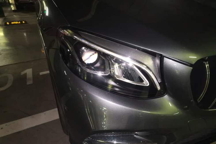 Used Mercedes-Benz GLC Coupe 2018 GLC 260 4MATIC Coupe SUV Right Front Headlight