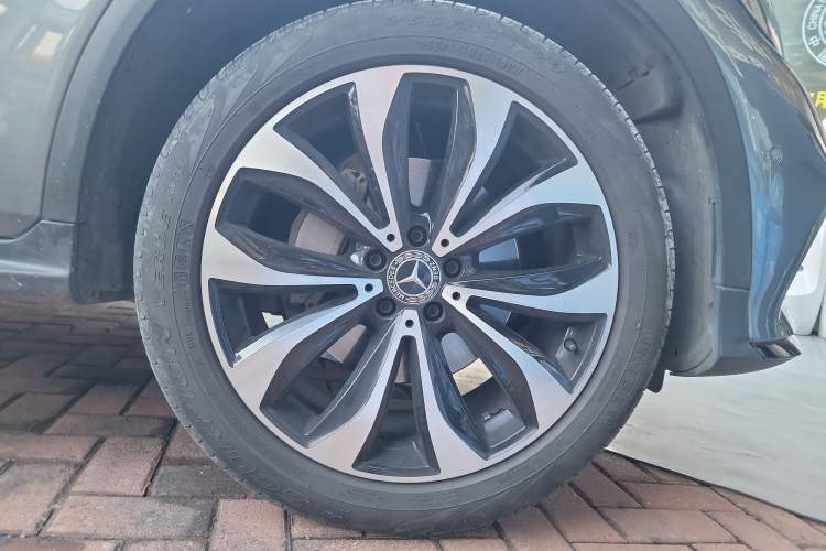 Used Mercedes-Benz GLC Coupe 2018 GLC 260 4MATIC Coupe SUV Right Front Wheel Hub