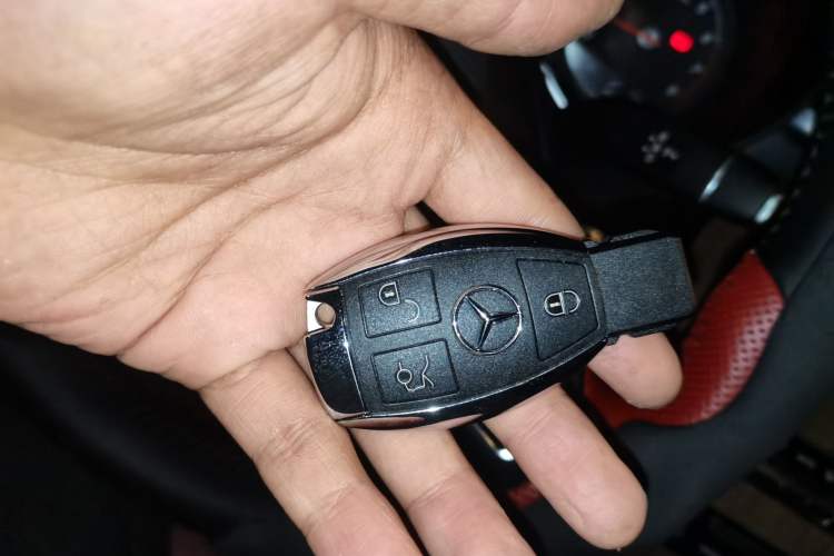 Used Mercedes-Benz GLC Coupe 2018 GLC 260 4MATIC Coupe SUV Vehicle Key