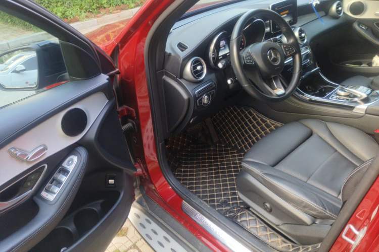 Used Mercedes-Benz GLC Coupe 2018 GLC 200 4MATIC Coupe SUV Driver Seat