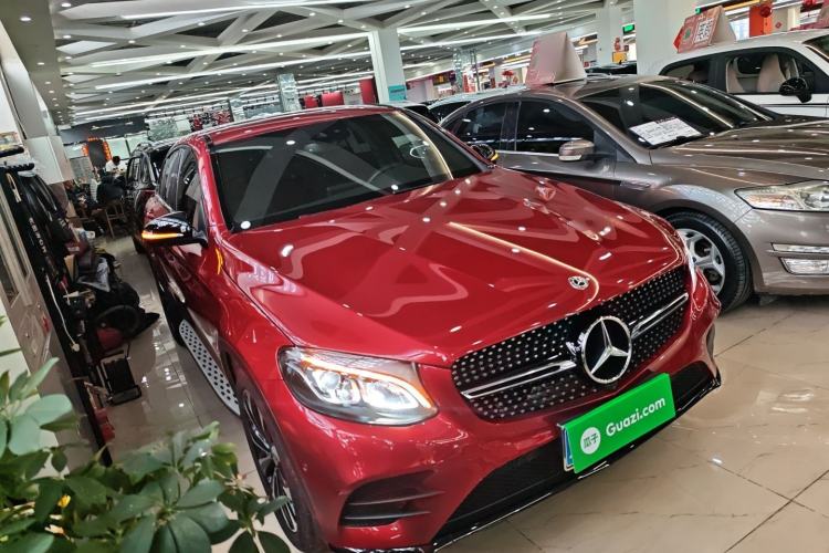Used Mercedes-Benz GLC Coupe 2018 GLC 260 4MATIC Coupe SUV Exterior 2