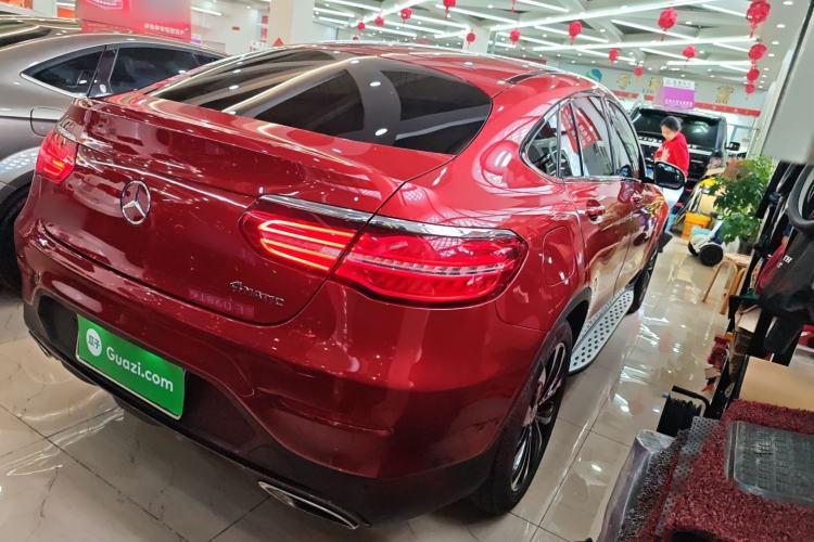 Used Mercedes-Benz GLC Coupe 2018 GLC 260 4MATIC Coupe SUV Exterior 5