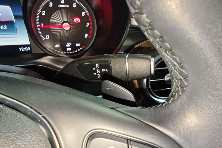 Used Mercedes-Benz GLC Coupe 2018 GLC 260 4MATIC Coupe SUV Gear Lever