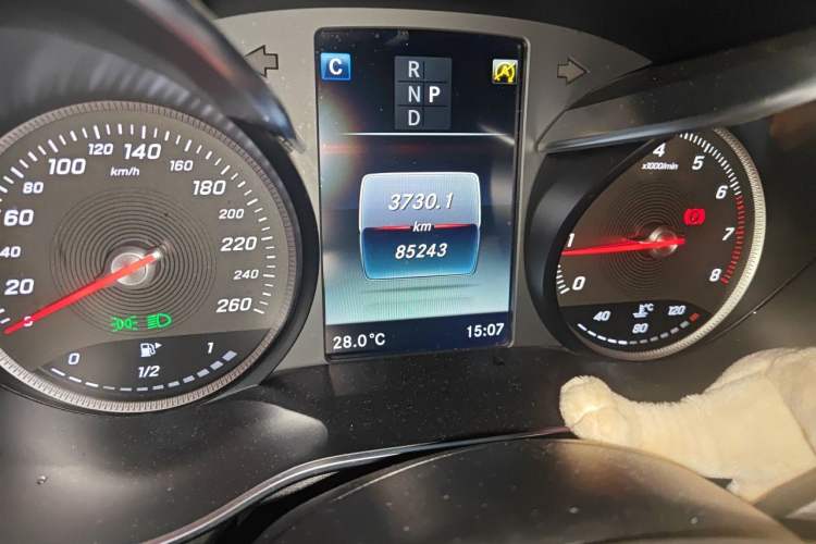 Used Mercedes-Benz GLC Coupe 2018 GLC 200 4MATIC Coupe SUV Odometer Close Up