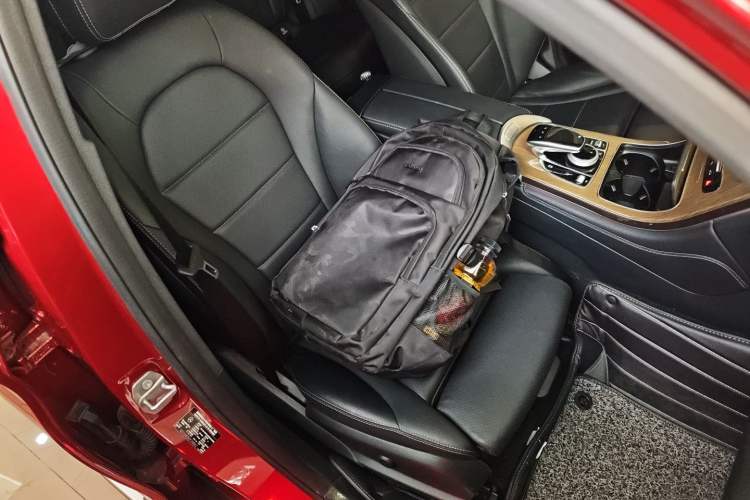 Used Mercedes-Benz GLC Coupe 2018 GLC 260 4MATIC Coupe SUV Right Front Seat