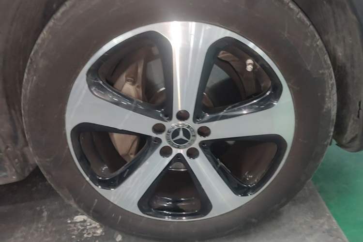Used Mercedes-Benz GLC Coupe 2018 GLC 200 4MATIC Coupe SUV Right Front Wheel Hub