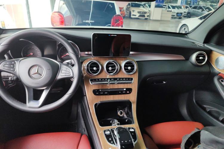 Used Mercedes-Benz GLC Coupe 2018 GLC 260 4MATIC Coupe SUV Audio And AC Panel