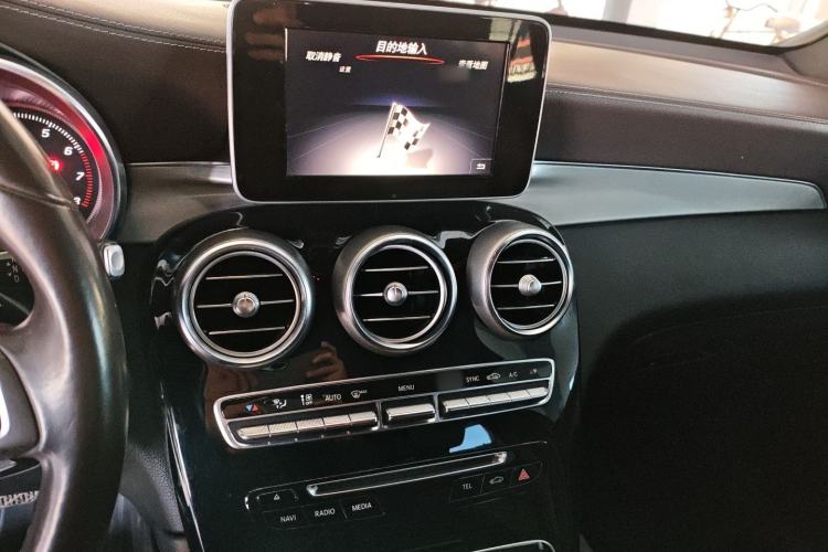 Used Mercedes-Benz GLC Coupe 2018 GLC 200 4MATIC Coupe SUV Audio And AC Panel