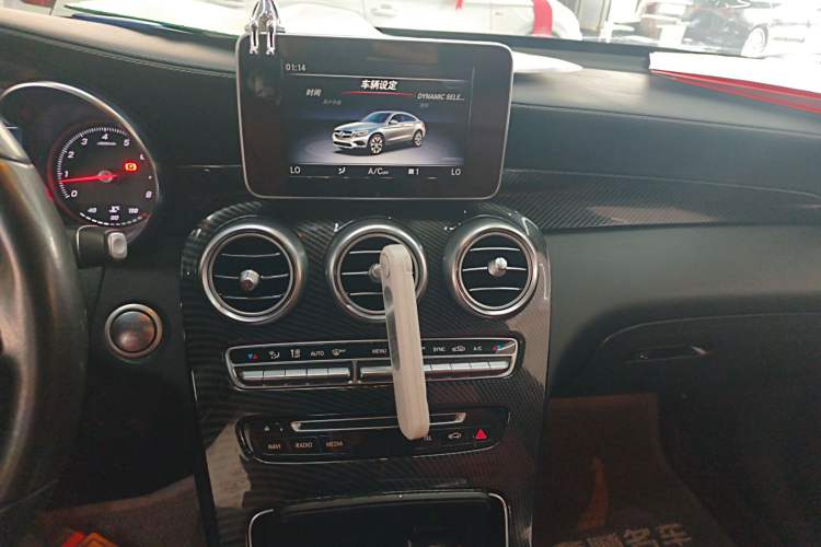 Used Mercedes-Benz GLC Coupe 2018 GLC 200 4MATIC Coupe SUV Audio And AC Panel