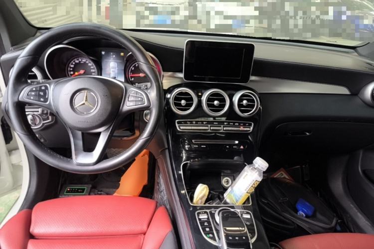Used Mercedes-Benz GLC Coupe 2018 GLC 200 4MATIC Coupe SUV Center Console