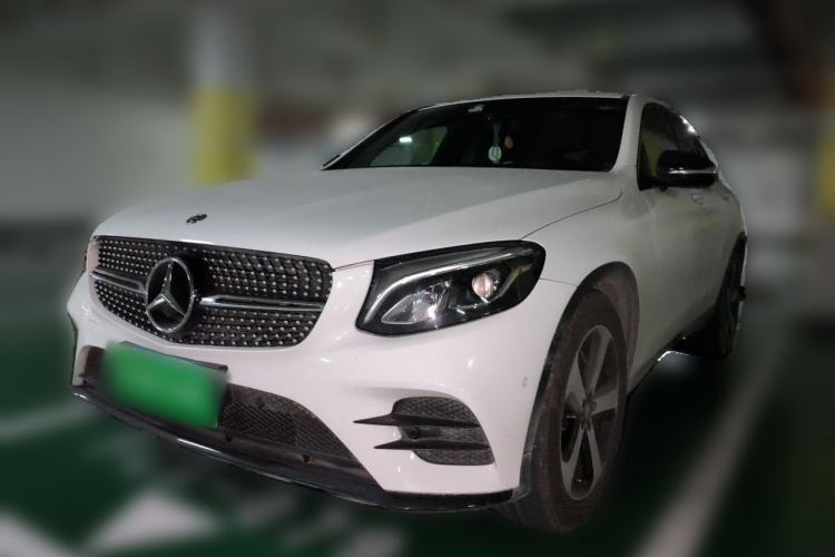 Used Mercedes-Benz GLC Coupe 2018 GLC 200 4MATIC Coupe SUV Guazi used car, China used car export, Used car for sale, Used Mercedes-Benz cars, Cheapest cars for sale