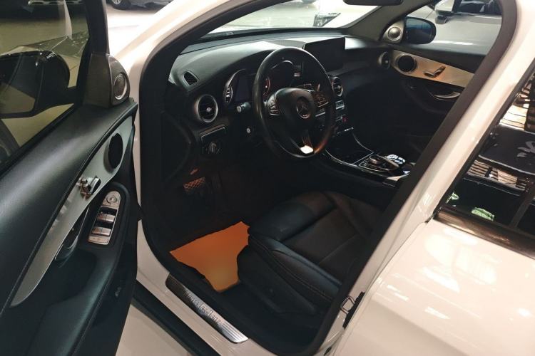 Used Mercedes-Benz GLC Coupe 2018 GLC 200 4MATIC Coupe SUV Driver Seat