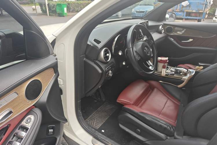 Used Mercedes-Benz GLC Coupe 2018 GLC 260 4MATIC Coupe SUV Driver Seat